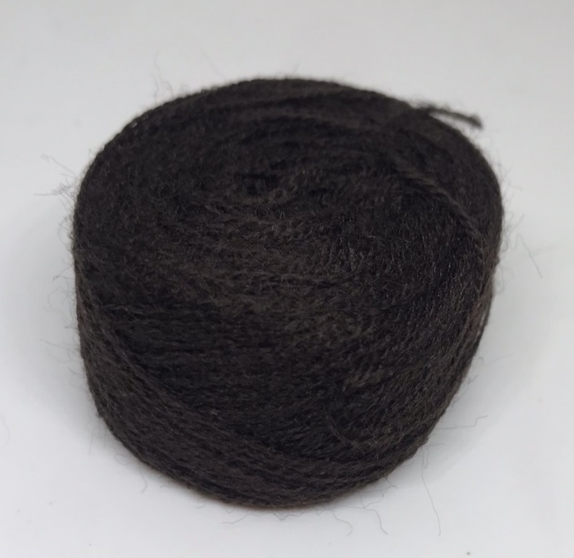Акрилова нитка для вишивки 112 темно-коричневий