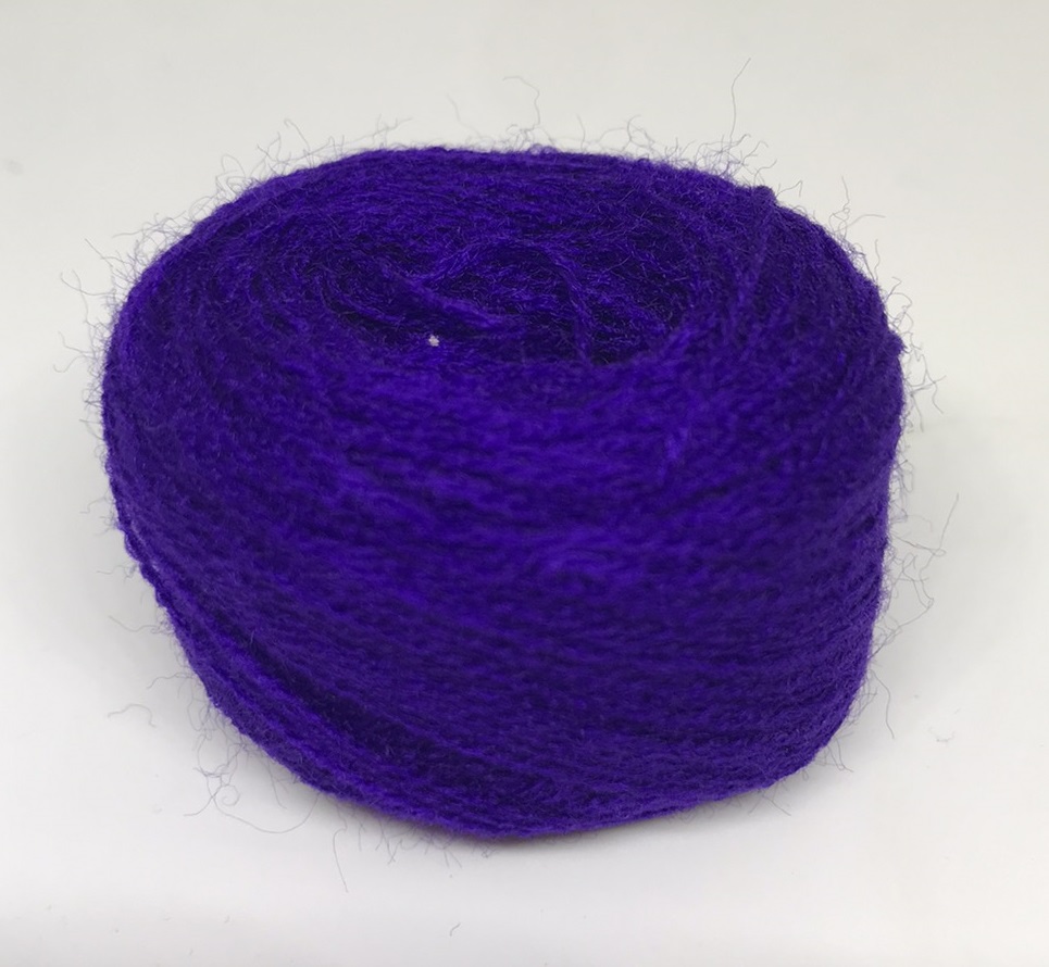 Акрилова нитка для вишивки 210 фіолетовий