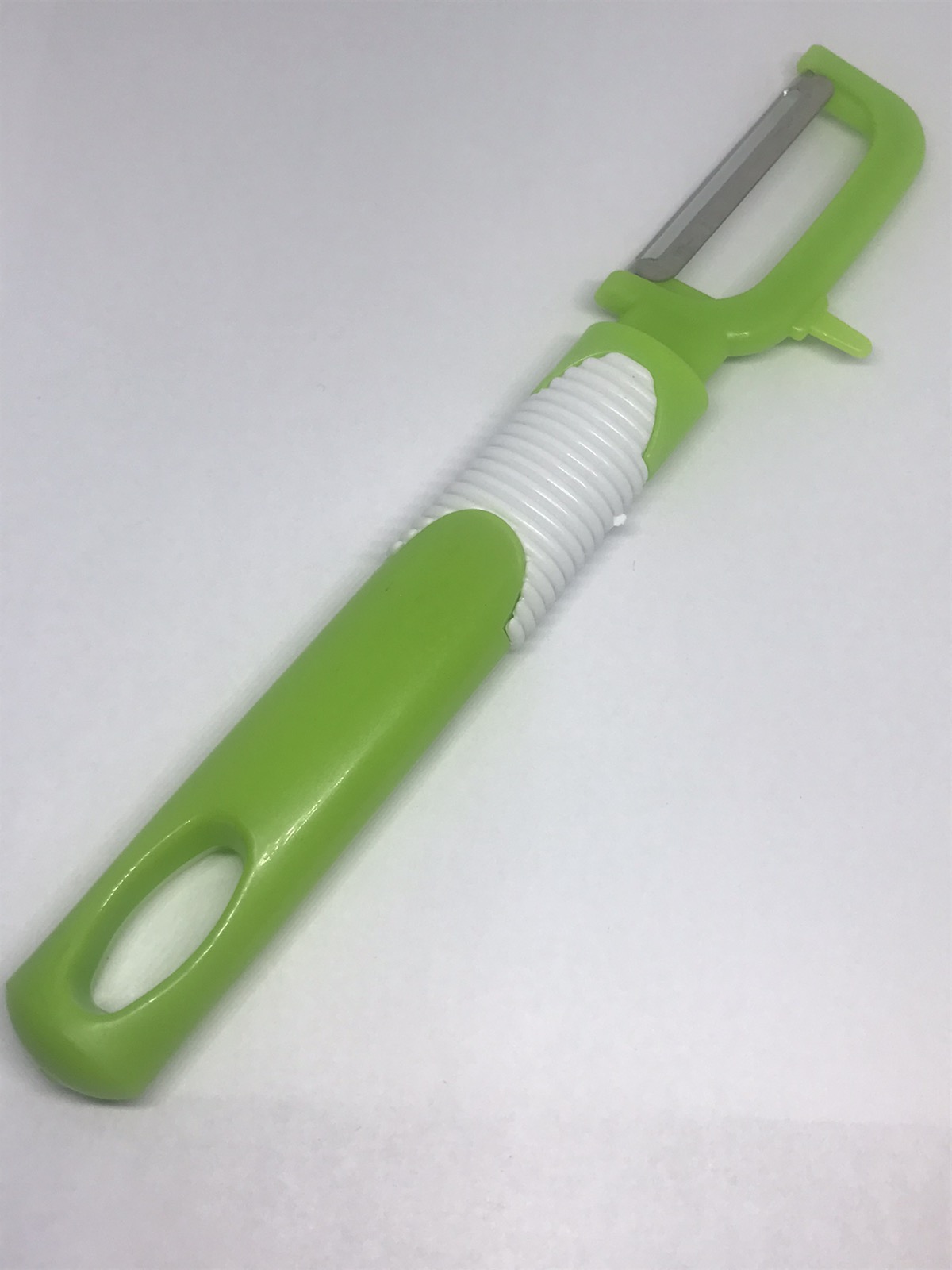 Ніж для чищення овочів з пластиковою ручкою
