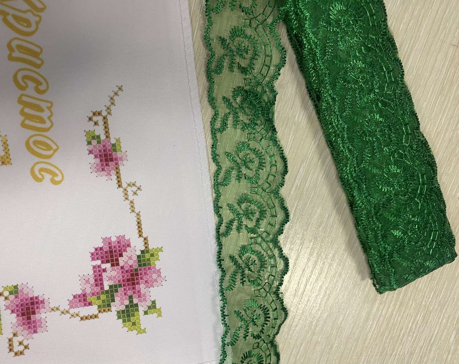 Мереживо яблучко, 4,5 см, зелене