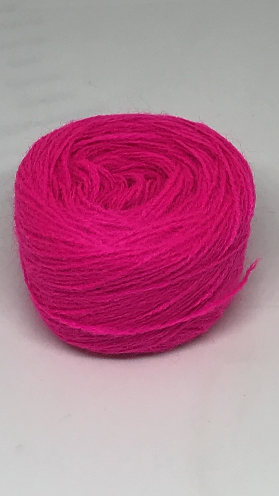 Акрилова нитка для вишивки, яскраво-рожевий 736