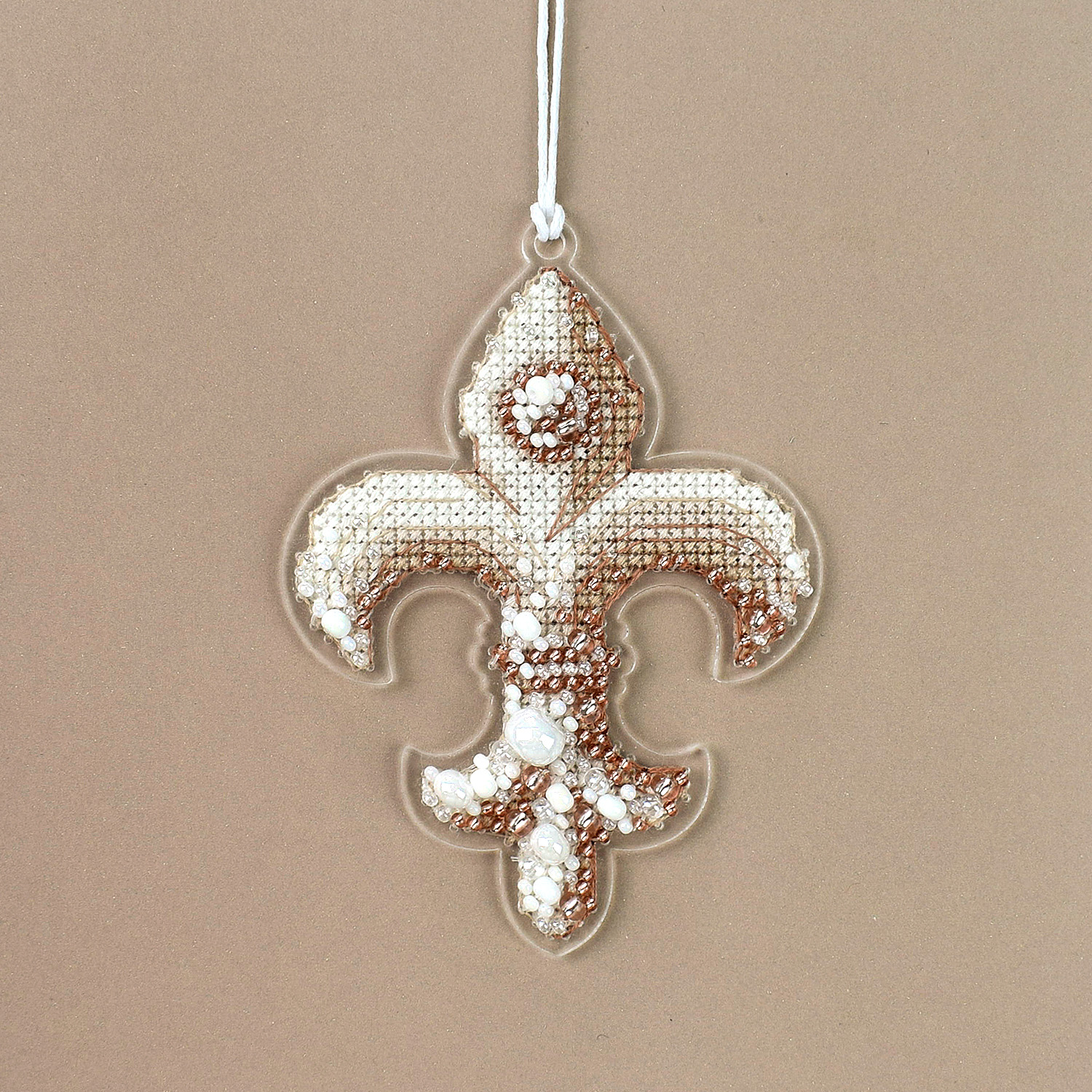 Набір для вишивки новорічної іграшки на акрилі НА-011 Королівська лілія