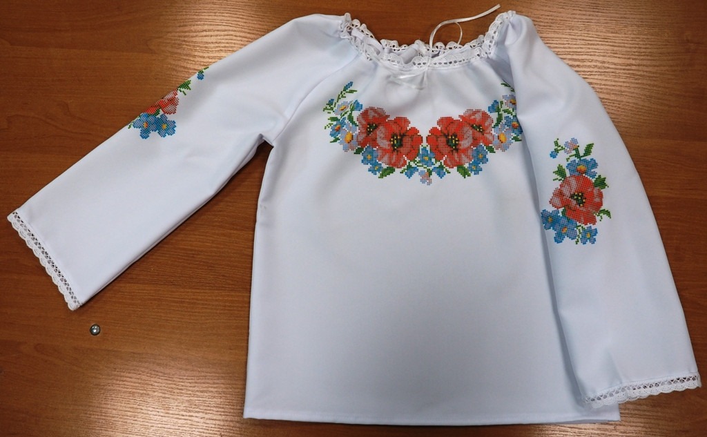 Пошита сорочка на дівчинку для вишивання бісером або нитками ШВД-02