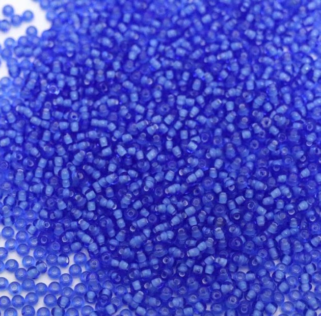 Бісер Preciosa Чехія №35036 світло-синій, прозорий з білим отвором