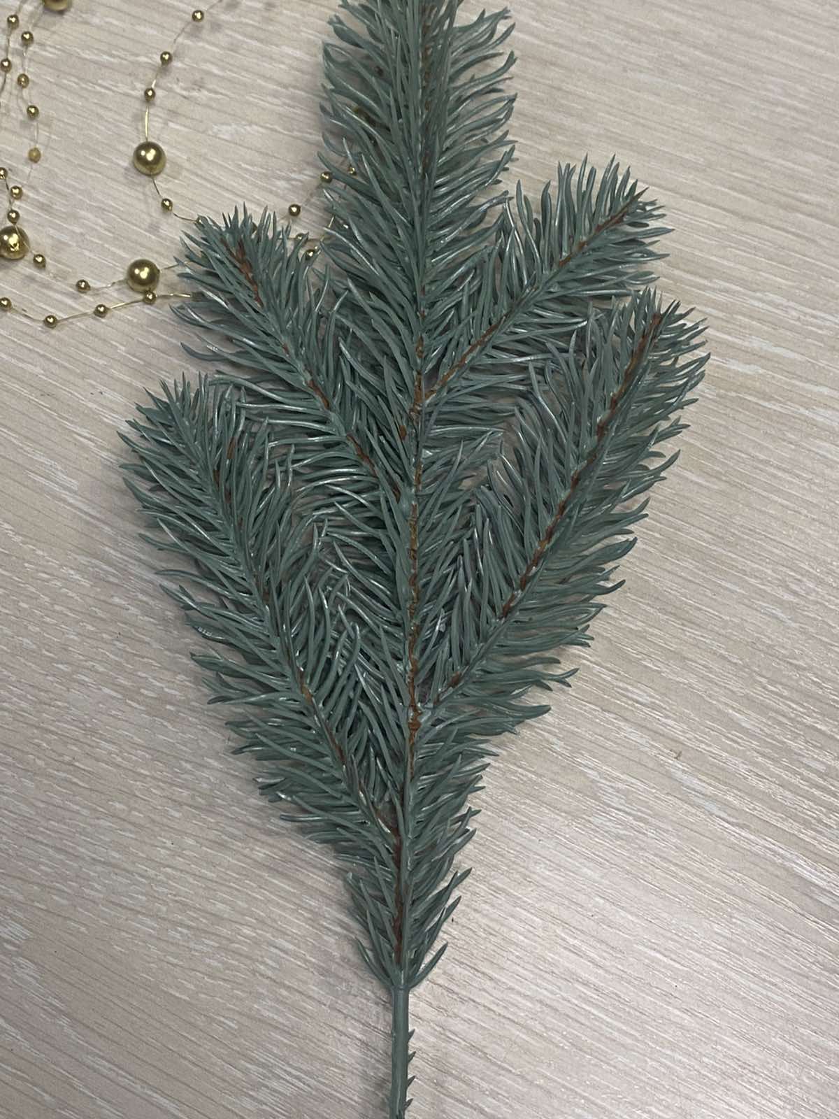 Ялинкова гілка (пятинарна), 30х14 см, блакитна