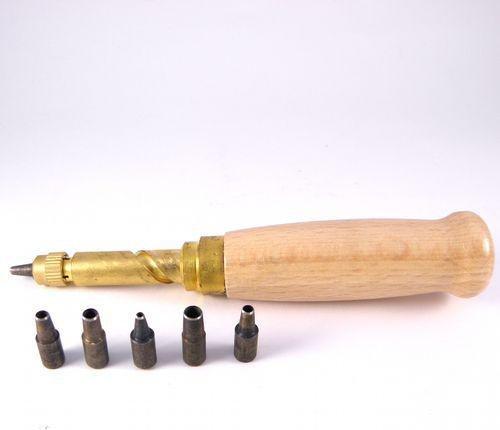 Пробойник 1. 5; 2. 0; 2. 5, 3. 0; 3. 5, 4. 0 мм, дерев'яна ручка