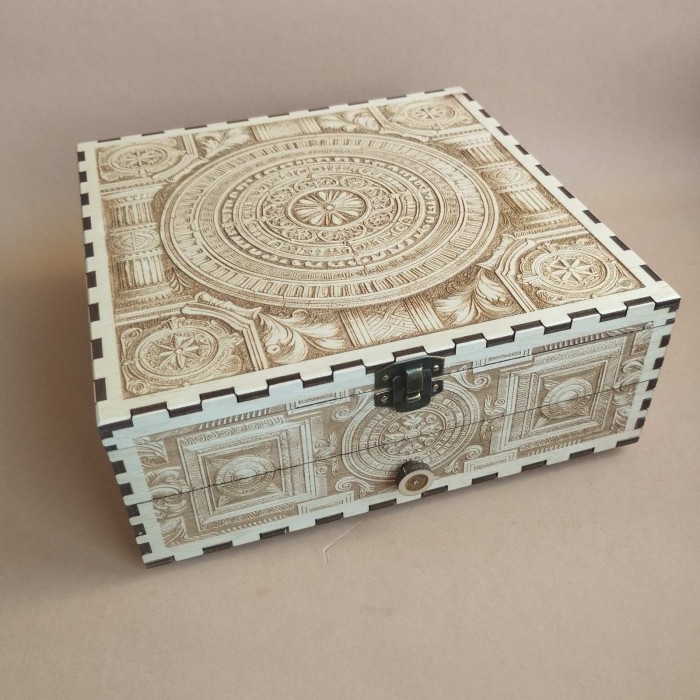 Скринька для рукоділля з висувним ящиком 060640