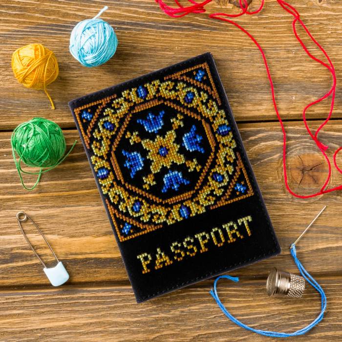 Набір для вишивання нитками обкладинки для паспорта FLHL-048
