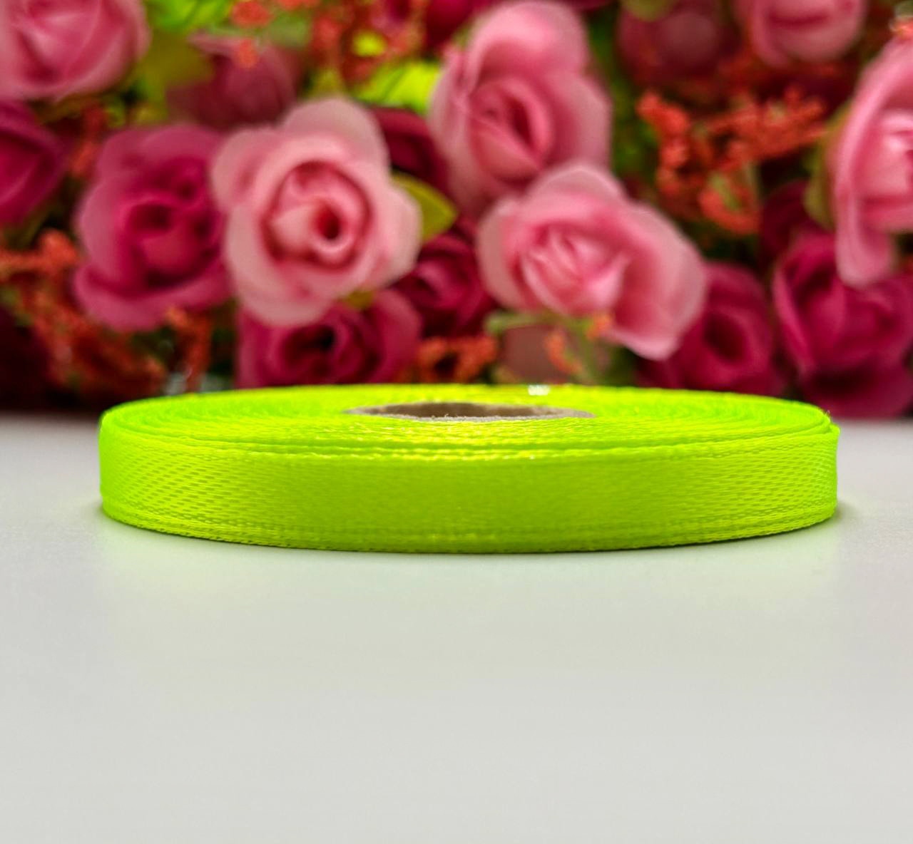 Атласна стрічка для вишивки та декору 6мм, колір - лимонний неон