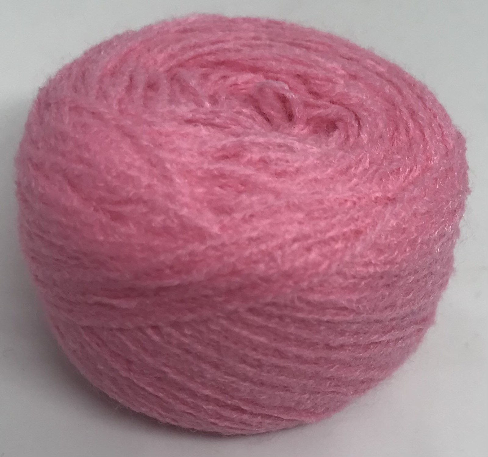Акрилова нитка для вишивки 751 рожевий