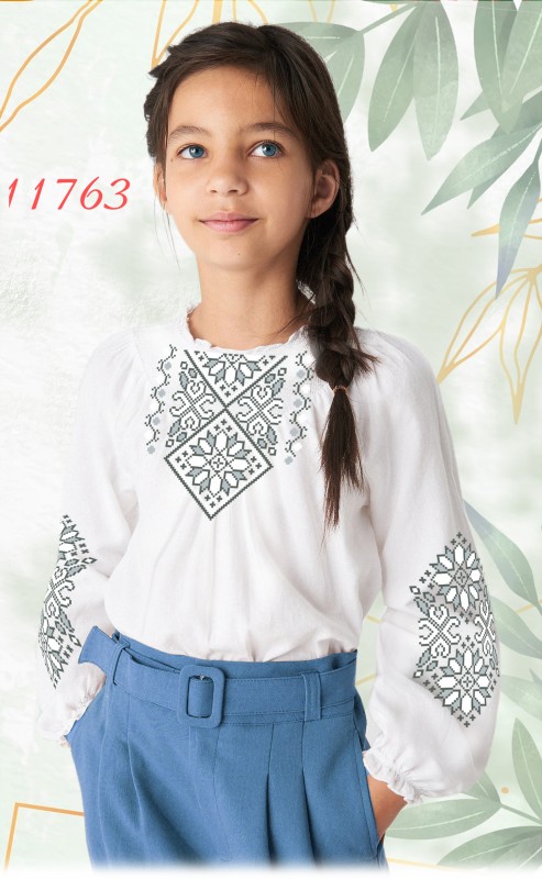 Пошита сорочка на дівчинку для вишивання 11763