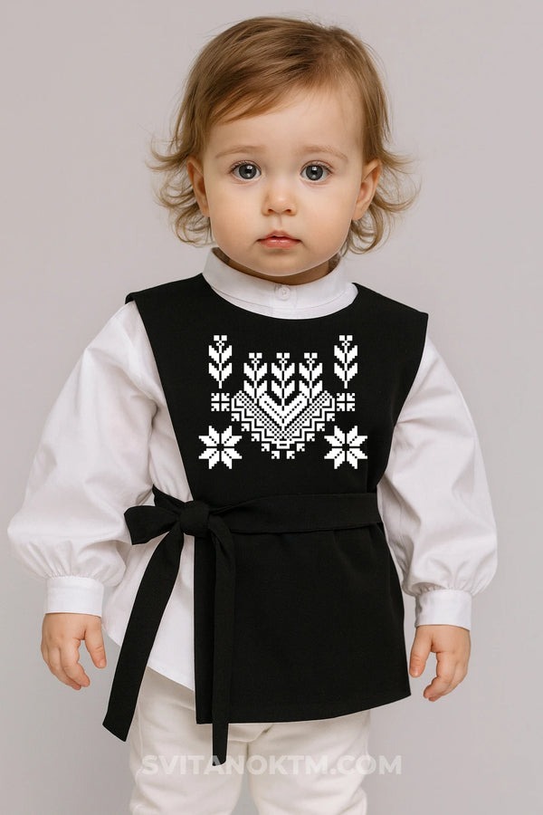 Пошита дитяча камізелька для вишивання 294м2 (0-4роки)