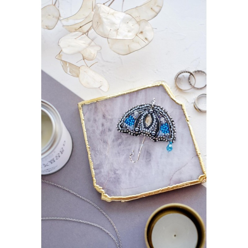 Набір для вишивання бісером прикраси AD-049. БРОШКА ЛІТНІЙ ДОЩ