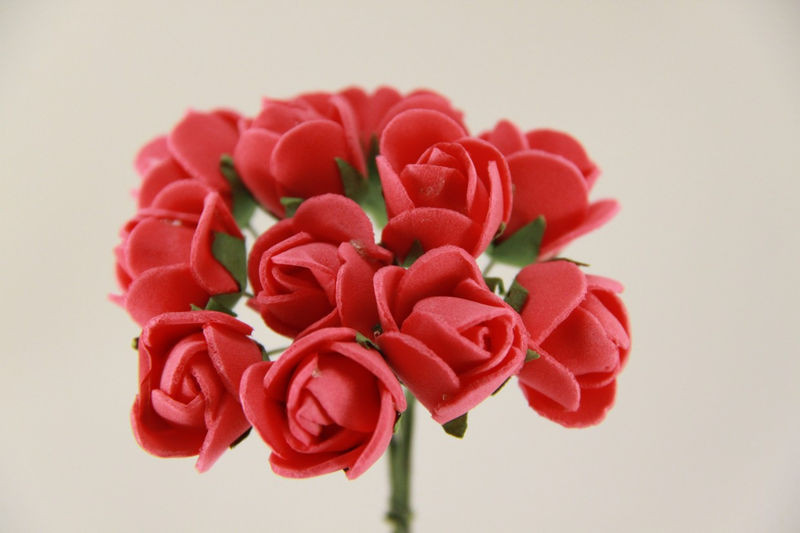 Розочка з фоамирана червона, в пучку 12 троянд