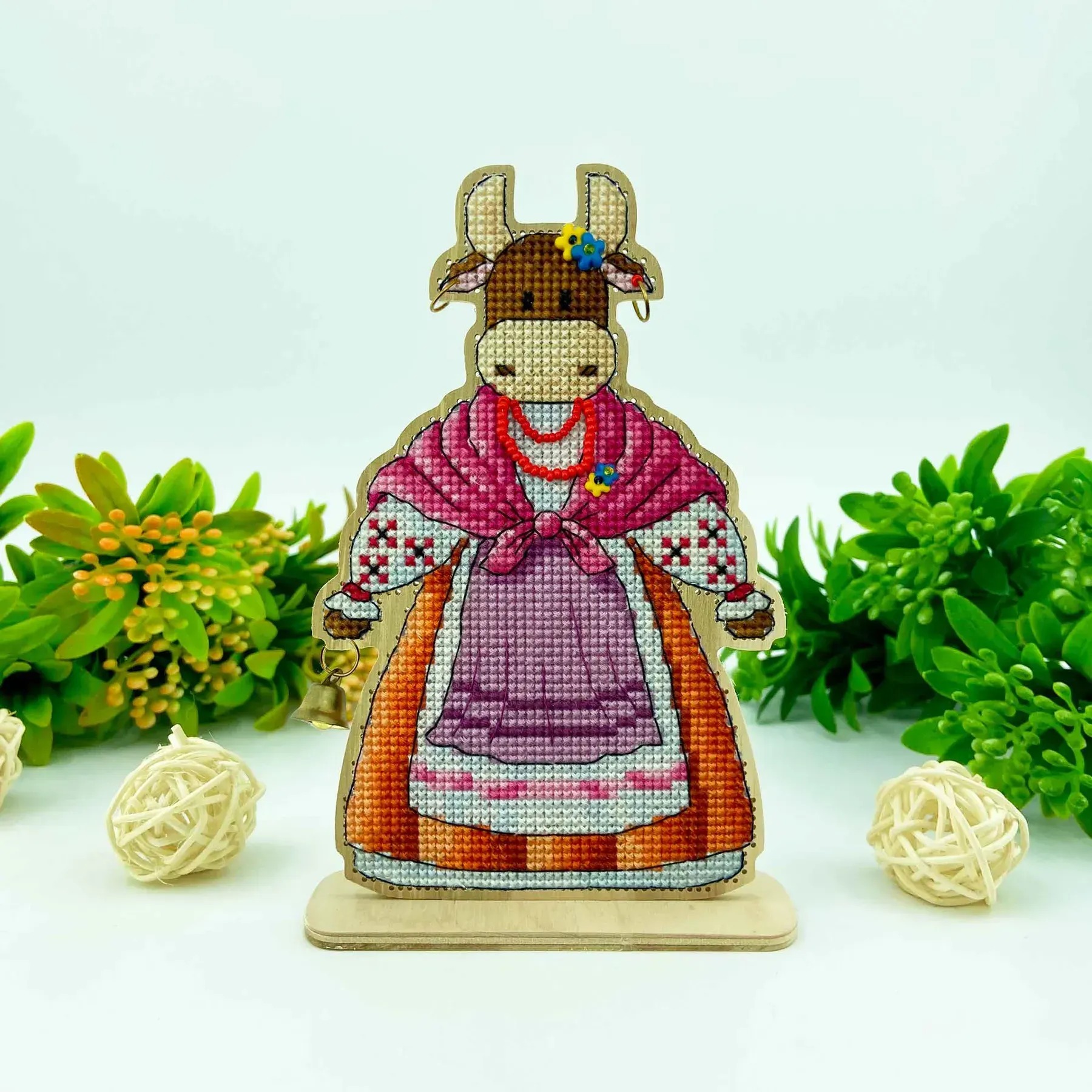 Набір для вишивання по дереву інтер'єрної прикраси YUMI_020_WF Корова Мілка