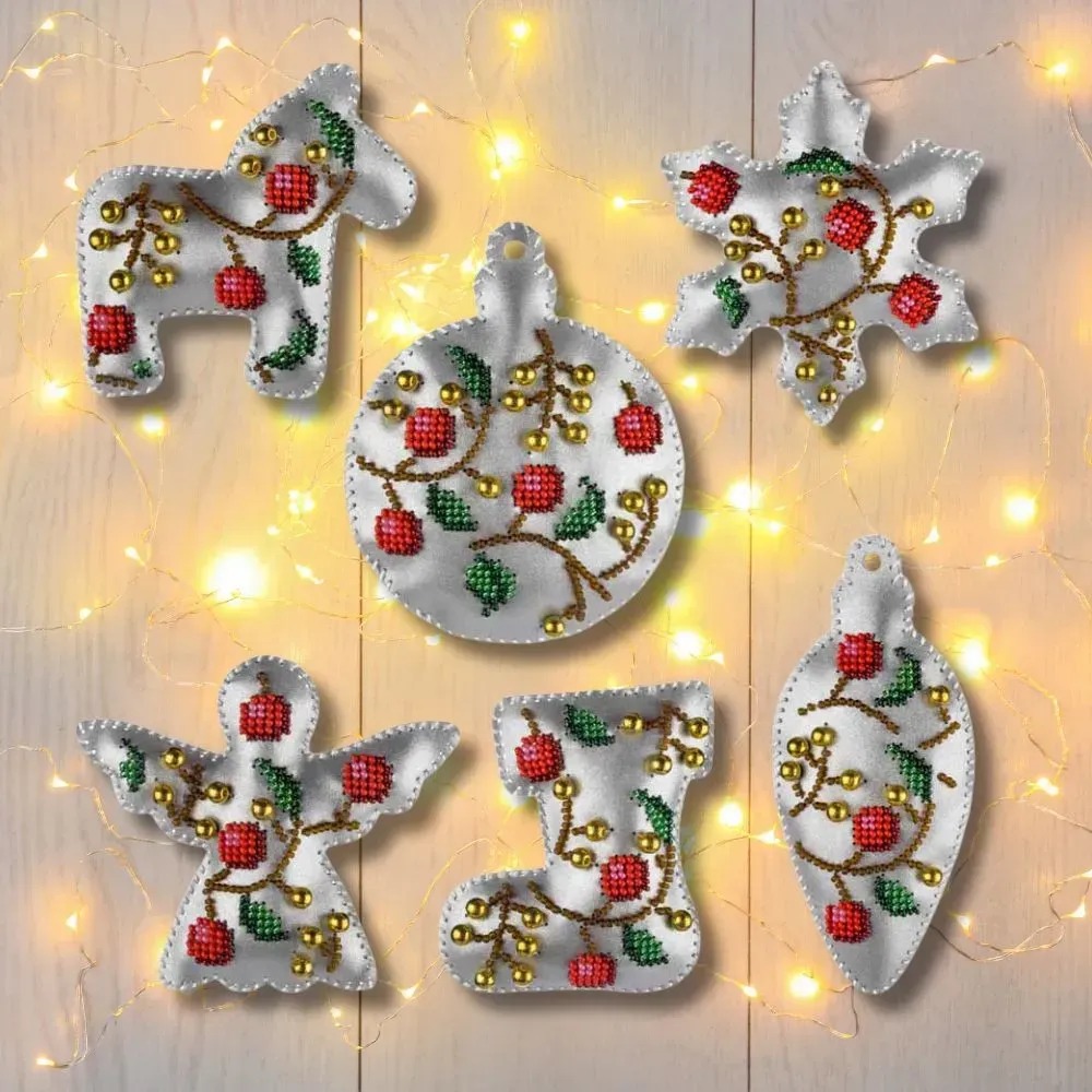 Набори для вишивання на штучній шкірі