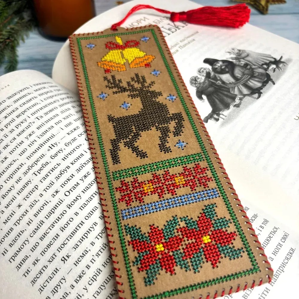 Вишивка на крафтовому картоні